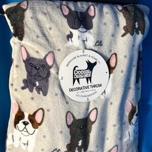 NWT FRENCH BULLDOG FRENCHIE 60" X 70" GORGEOUS PLUSH THROW / BEAUTIFUL BLANKET
